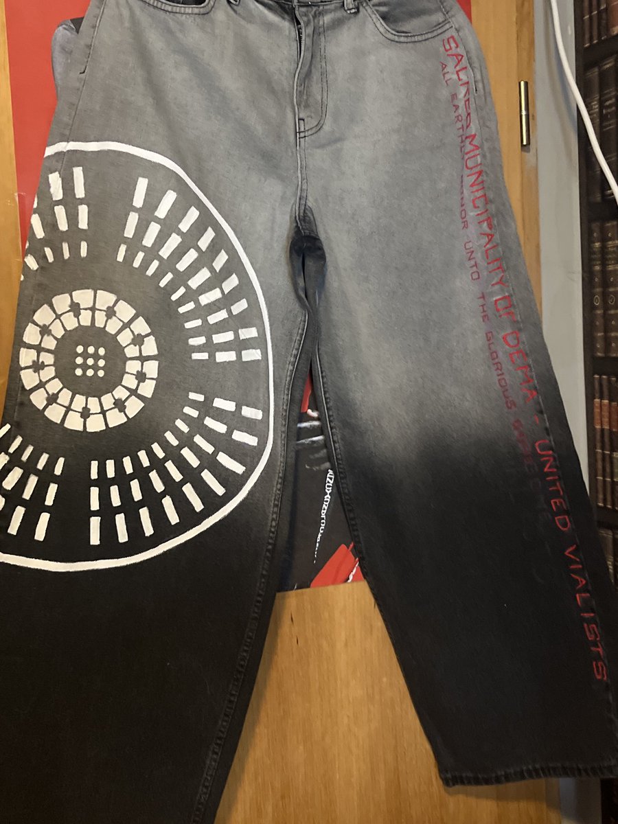 𝔼𝕧𝕒𝕟 |-/ tweet media