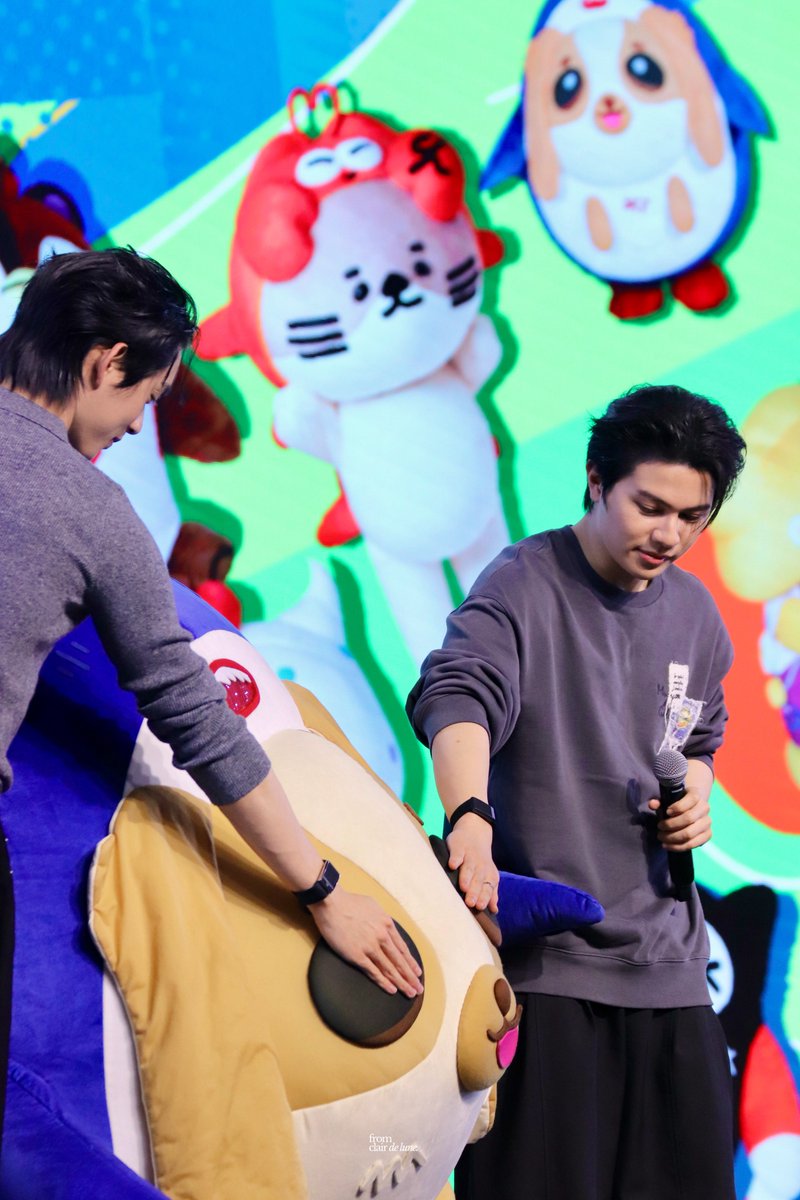 from, clairdelune. tweet media