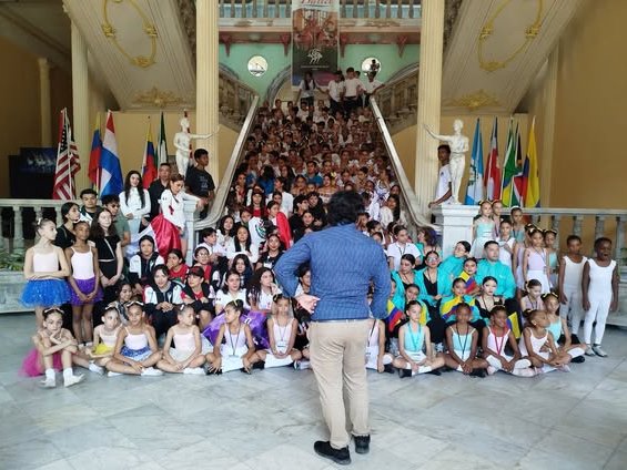 Ambassade de Cuba en France tweet media