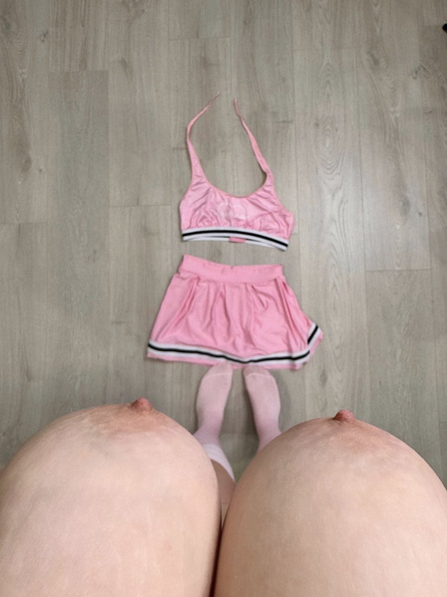 Dream Girls🍓 tweet media