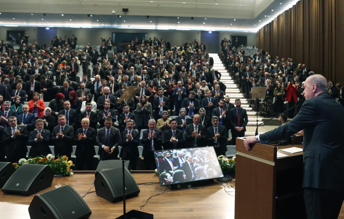 "Türkiye ve Türk milleti olarak iyi günde dost ve kardeş bildiğimiz halkları, kötü günde yalnız bırakmayız."

Genel Başkanımız ve Cumhurbaşkanımız Sayın Recep Tayyip Erdoğan, Genişletilmiş İl Başkanları Toplantımıza katıldı.
