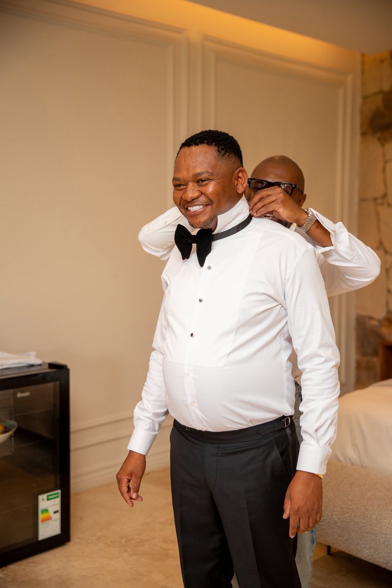 TshepoTsala's tweet photo. Relevance For Men Off-White Tuxedo! https://t.co/r7cCKuR5Wl