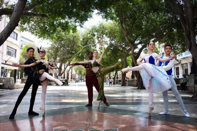 Ambassade de Cuba en France tweet media