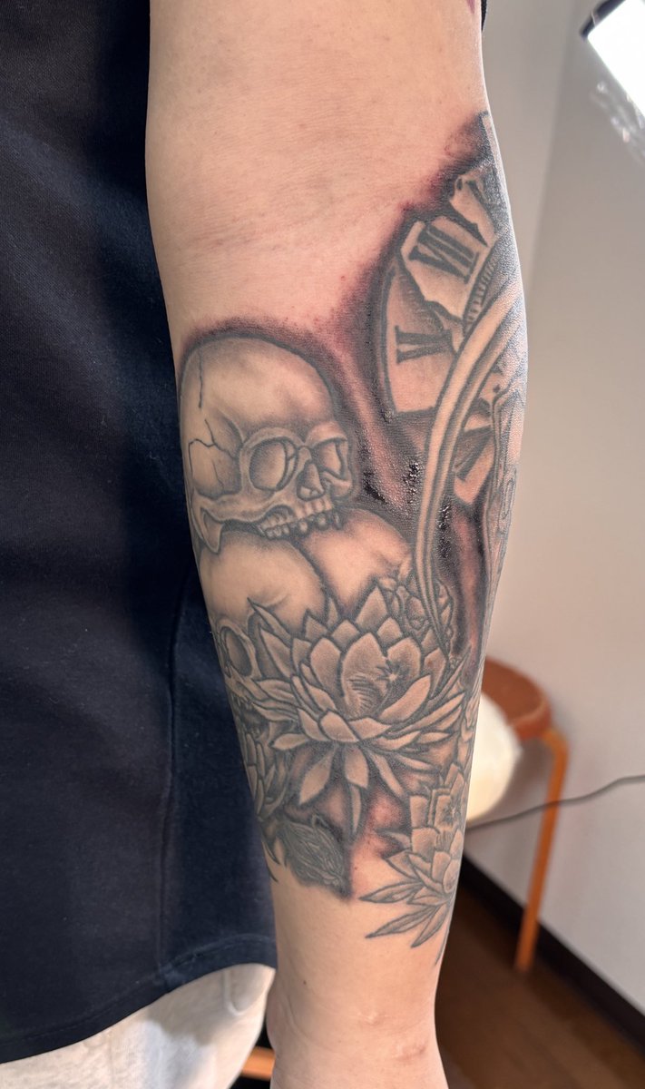 彫百式 tweet media