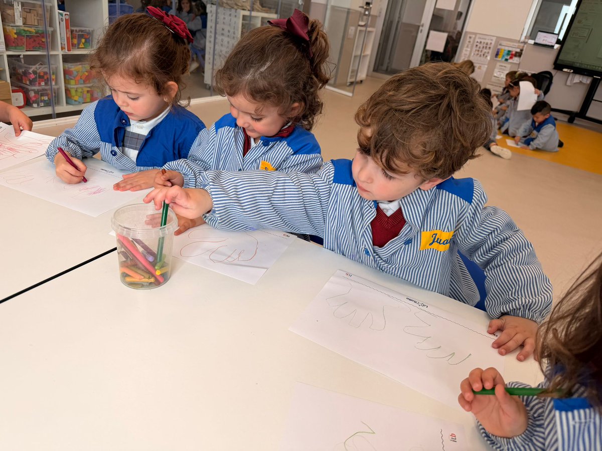 LaSalleSdr's tweet photo. 🎙️Los peques de #Infanti3años han participado en un divertido y educativo taller de lavado de manos, promovido por el Ayto. de #Santander y @cofcantabria   🏥 dentro del proyecto #NCALaSalle 🚀 “Manza y Nita” para fomentar hábitos de higiene 🧼
#SomosLaSalle 🚀 https://t.co/qfUkNeIevj