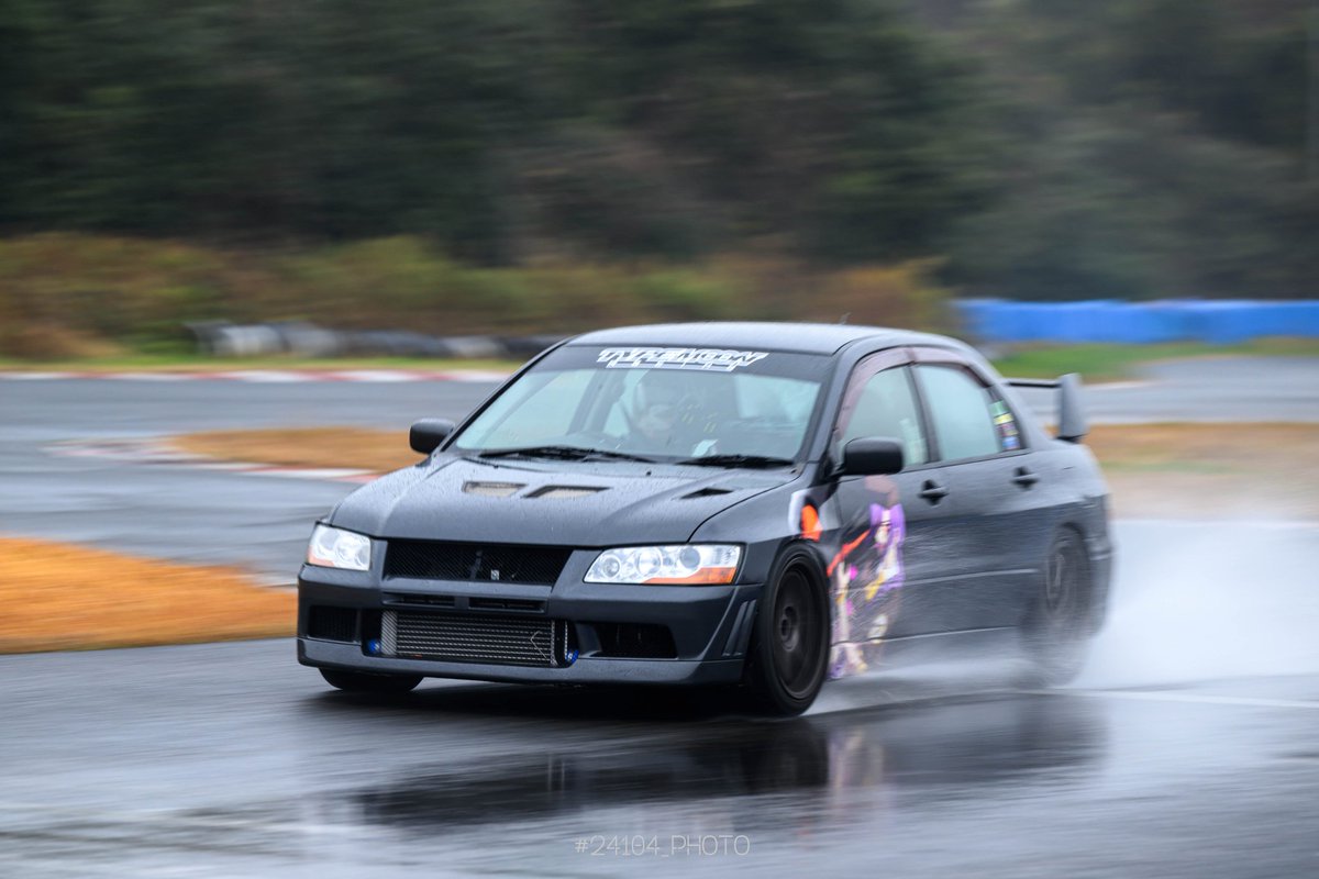 赤しおん tweet media