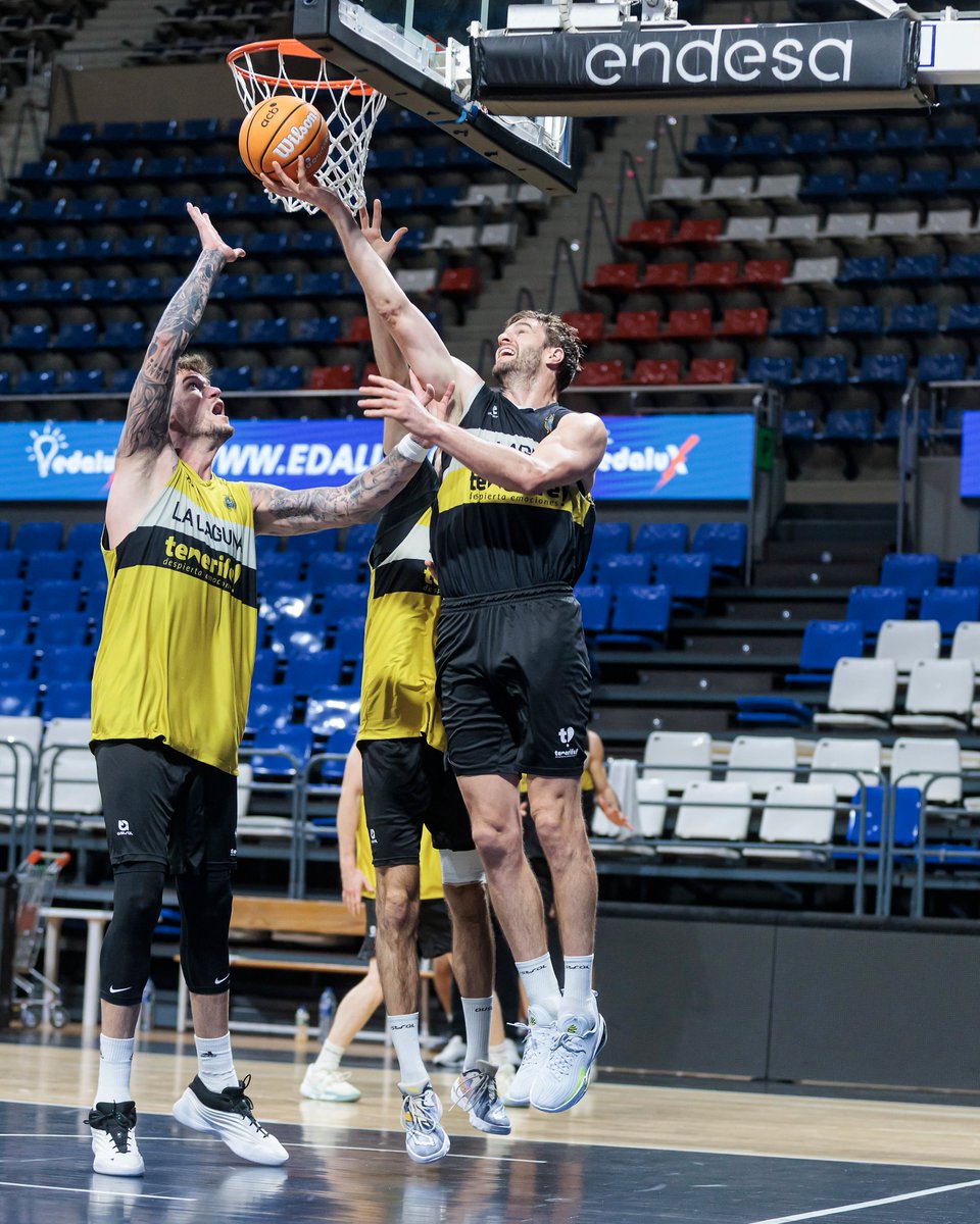 La Laguna Tenerife tweet media