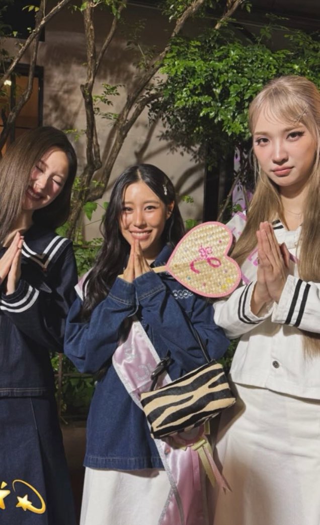 C. ⁹⁷⁷⁹ tweet media