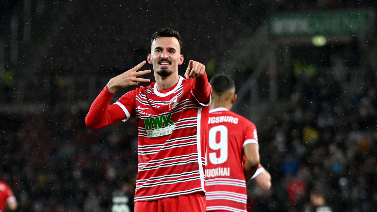 erik 🖤💛 ein Tannenzapfen tweet media