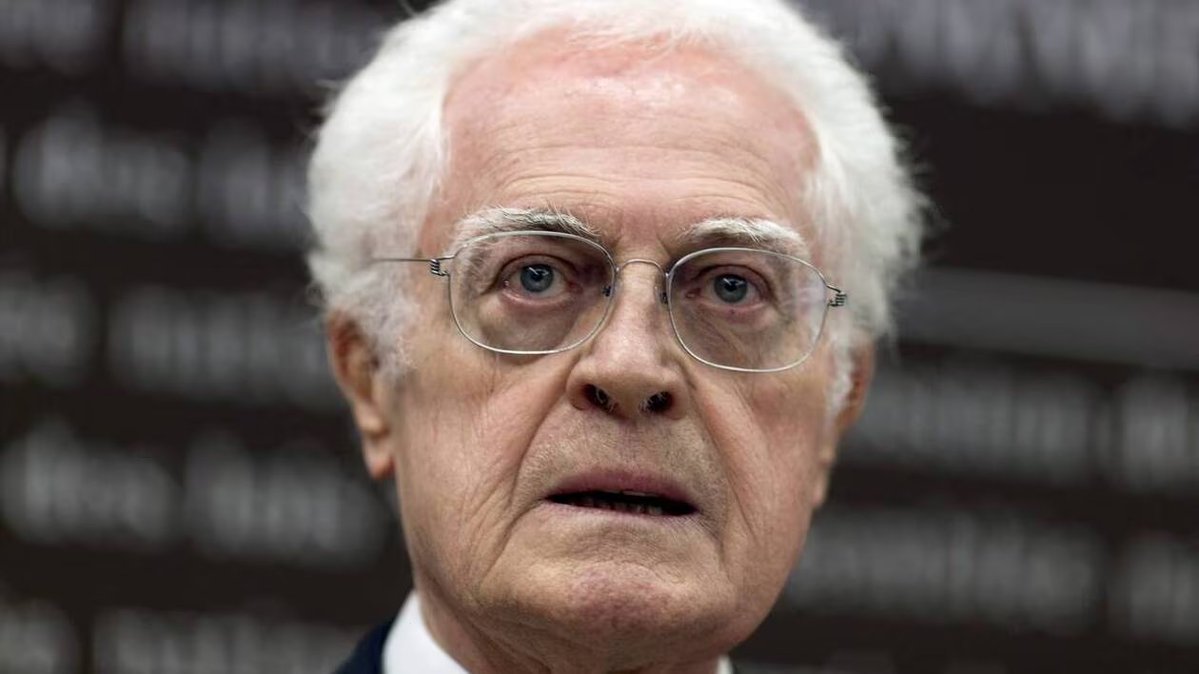 Napo Léon tweet media