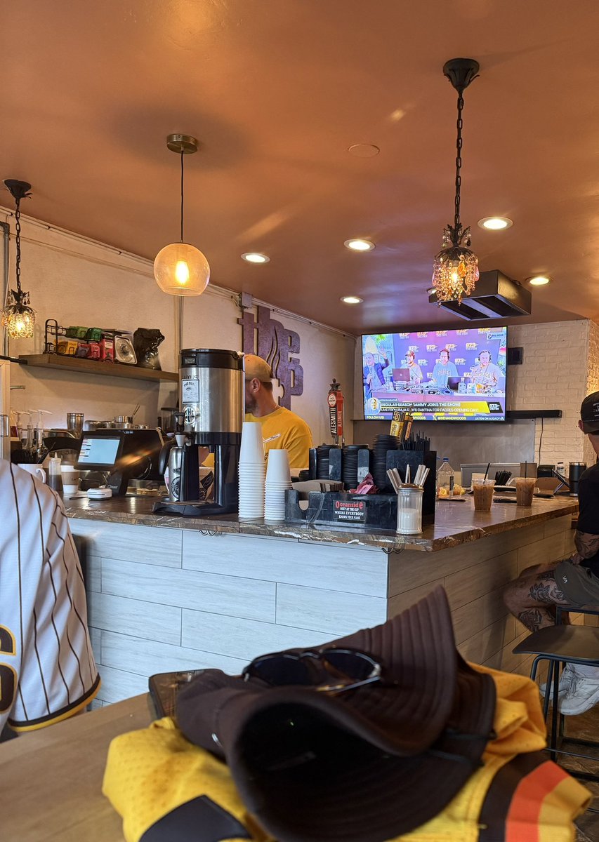 toside19 tweet media