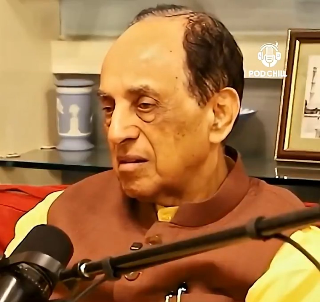 IndiaUnfiltred's tweet photo. 🚨 You have NO idea what’s really happening in India right now. 😳💀 

Subramanian Swamy just dropped a bomb:  

“I can give names of 3-4 women who became MPs… who had to sleep with Modi. One even became a minister.”  

Said while replying to indians in #EpsteinFiles  

Read the full story of Madhu Kishwar allegation against PM Modi. 
Thread 👇🧵
#HM_MustMeet_AjayMalik