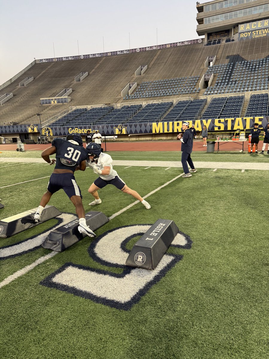 Practice #4 - Pads Popping this morning
<a href="/racersfootball/">Murray State Football</a> <a href="/RacerFBAlumni/">RFAA</a> <a href="/RacersFBrecruit/">MSU Racers Football Recruiting</a> 
#GoRacers🏇 #FindAWay #Murray #MurrayState #SpringBall