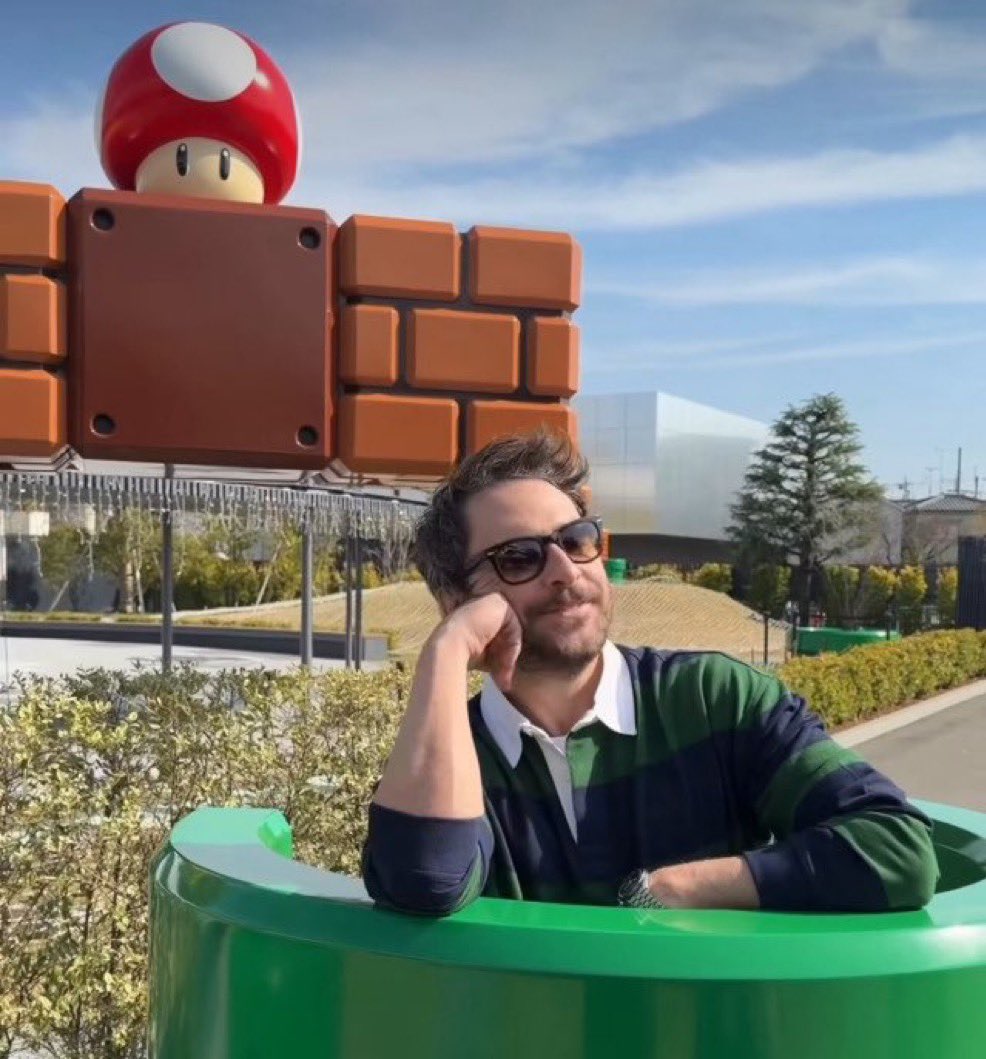 Caroline tweet media