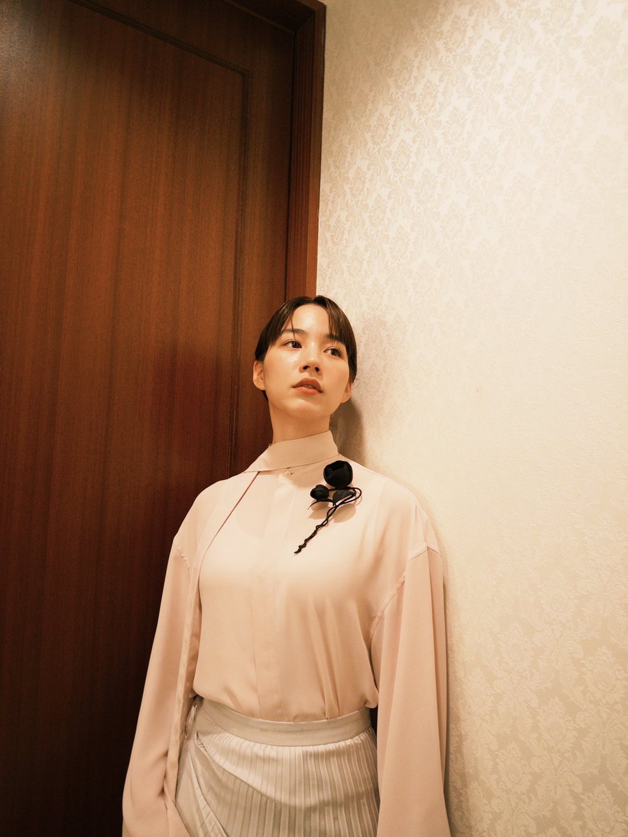 のん official tweet media