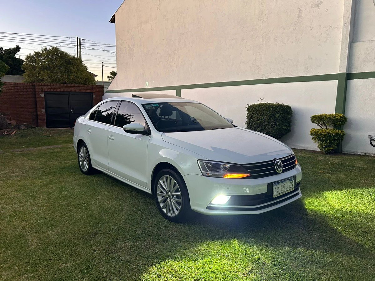 V6 Marketplace tweet media