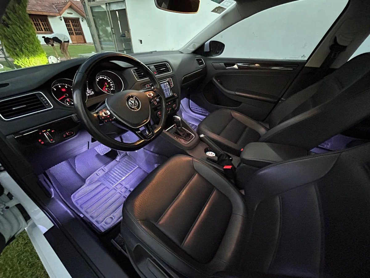 V6 Marketplace tweet media