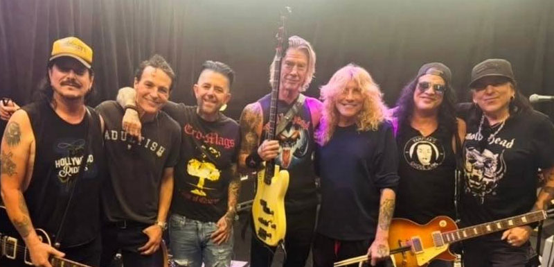 AxlRoseFaClube's tweet photo. Músicos da formação clássica do Guns N' Roses se reúnem com vocalista do Faster Pussycat https://t.co/hZT3s7Buyd https://t.co/sbI1G6HauL