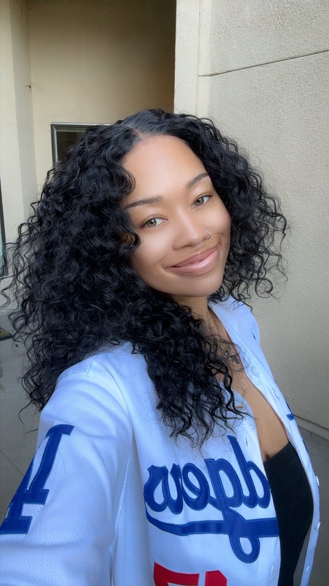 dee 🌷 tweet media