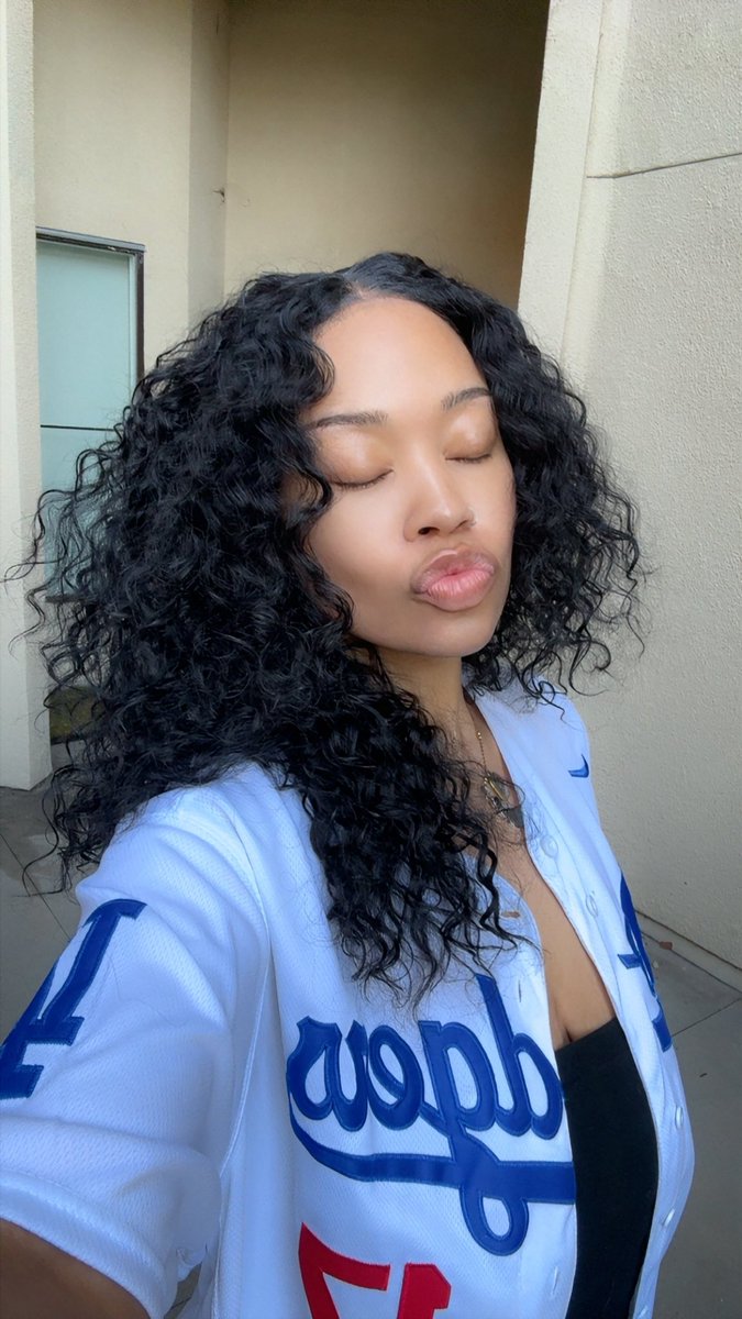 dee 🌷 tweet media