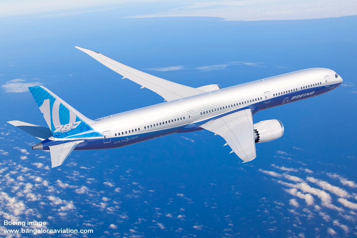 Pynopompurin's tweet photo. This is a Dreamliner, one of my favorite planes ✈️. Did you know that the Boeing 787 Dreamliner was firstly made to be called the 7E7 (in which the “E” stood for efficiency)? However, Boeing decided to change the name to the 787 in order to stay with tradition. https://t.co/AyyhpgSapj