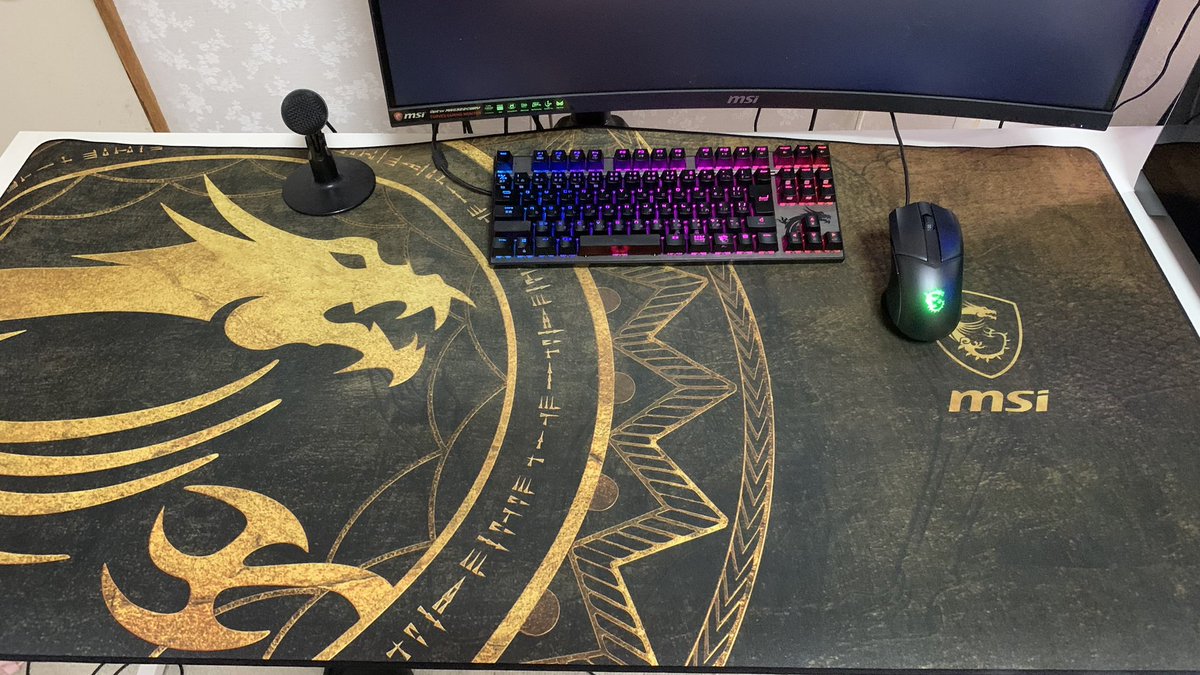 えーわい tweet media