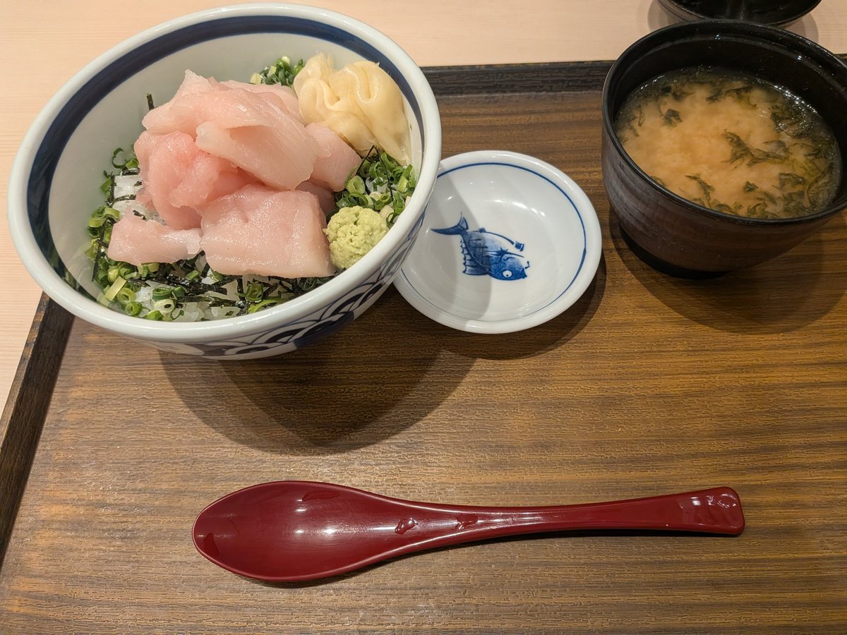 ヨッシー tweet media