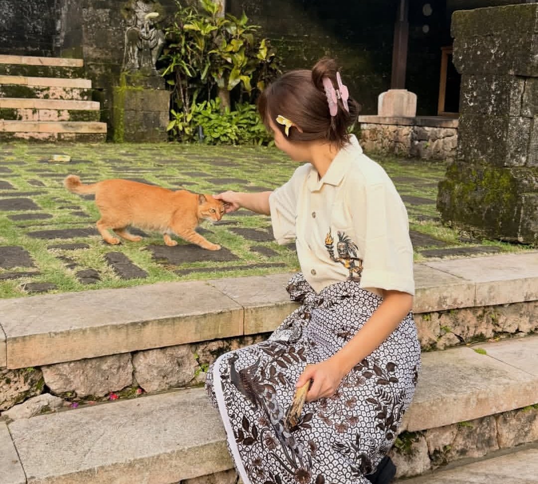 xiao1isa's tweet photo. @FRZNTe my shaylaaaa #Berkain #Membatik https://t.co/hjLIfQ634g