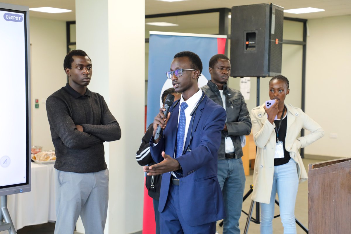 AmrefUniversity's tweet image. Day 3 of the From Idea to Impact Workshop at @AmrefUniversity 
Led by Katharina Lichtner, participants explored Product-Market Fit:
A product only succeeds if it integrates seamlessly into the customer’s daily workflow, not disrupt it.
#FromIdeaToImpact #AMIU