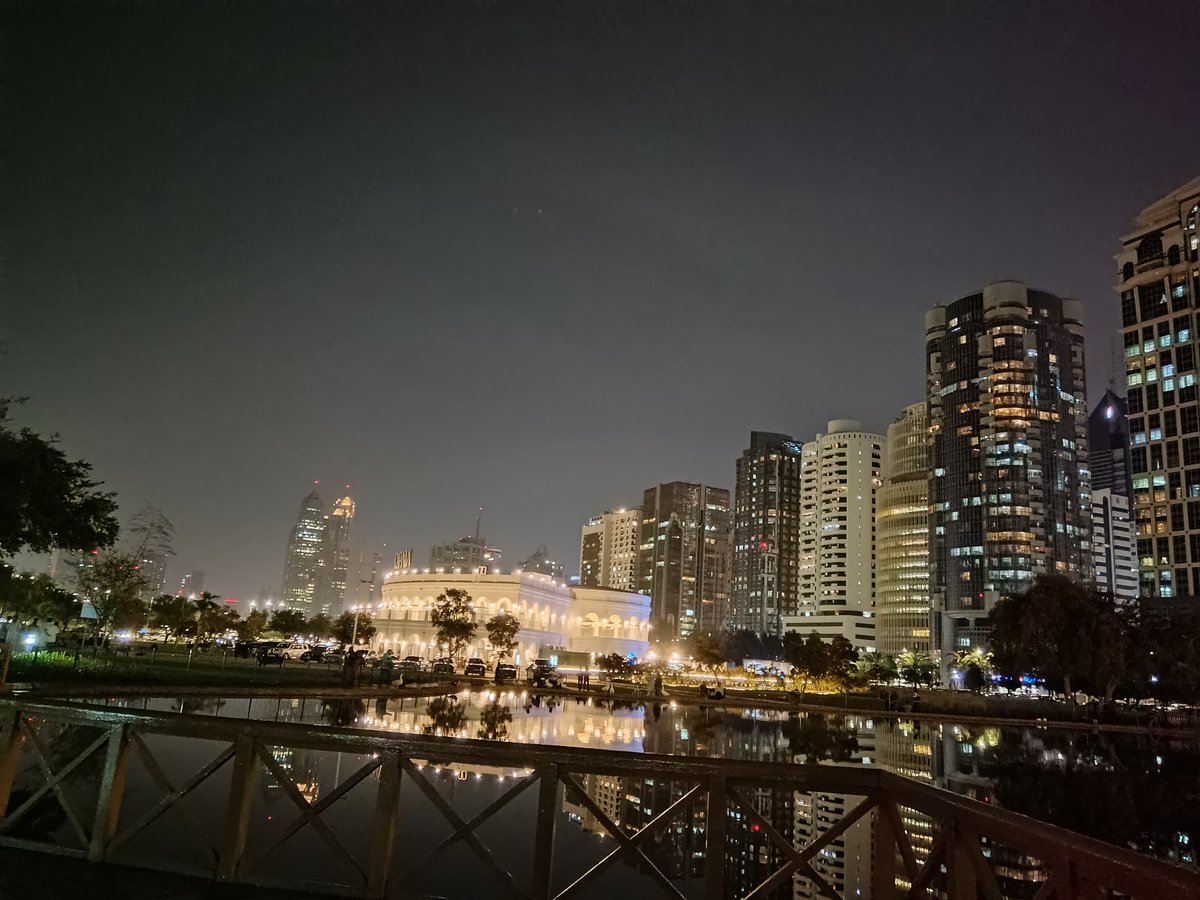 alternate tweet media