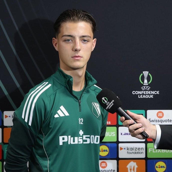 𝘽𝙖𝙧𝙩𝙤 tweet media