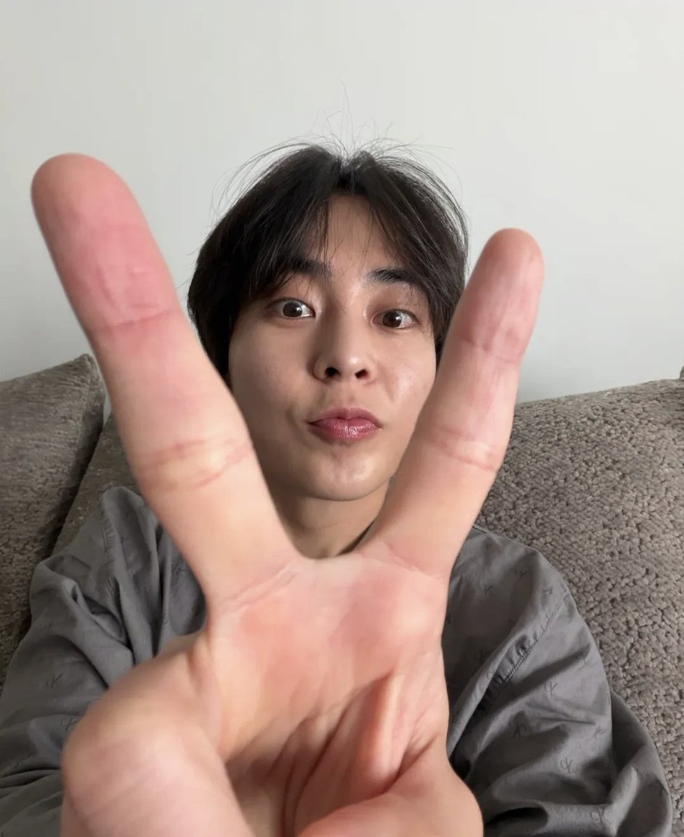 Leo's Husband 🤍 tweet media