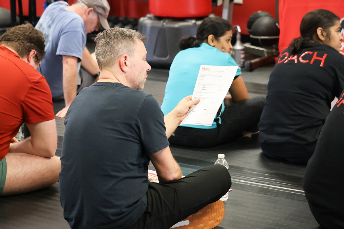 coachlachapelle's tweet image. Accountability changes everything.

When you have coaches, teammates, and a plan…
results follow.

Join our Spring Challenge starting April 11th.

themaxchallenge.com/locations/sout…

#springchallenge #summerstartsnow #maxofsouthwindsor #fitness #nutrition #motivation #results #diversity...