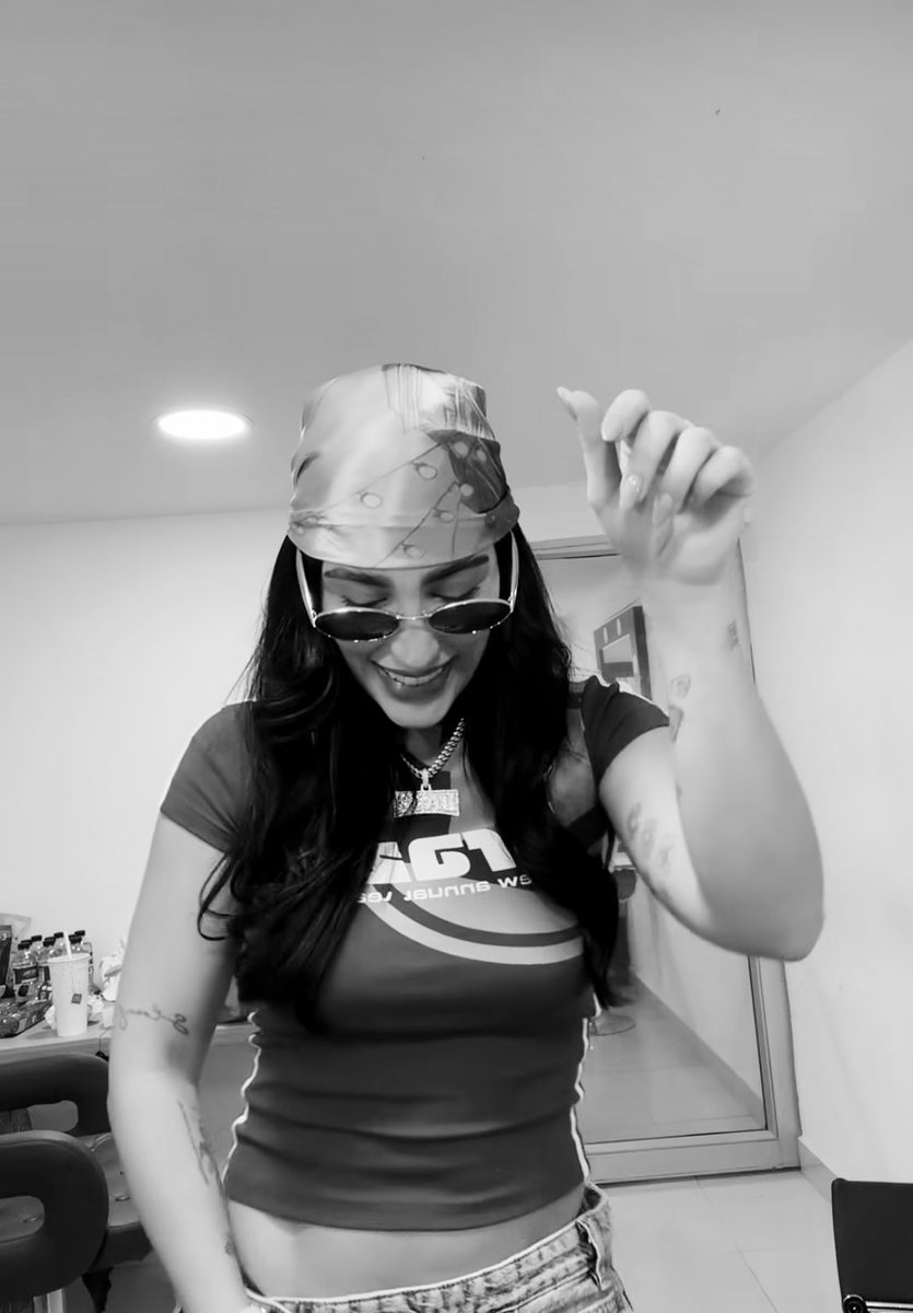 m a r • 🍒 tweet media