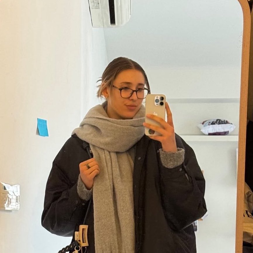 𝚜𝚘𝚏𝚒💌🧣🍂☕️ tweet media