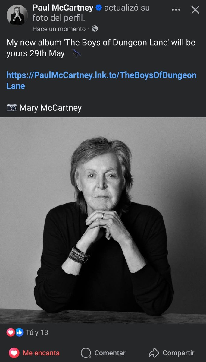 lauriutz's tweet photo. ¿Estoy mal si me emociona que fui la persona 13 en reaccionar a la foto? 

Soy una enferma de PM. 

Acabo de escuchar The days we left behind y casi que estoy en lágrimas. 

#PaulMcCartney https://t.co/ZQFkFJ1Ya0
