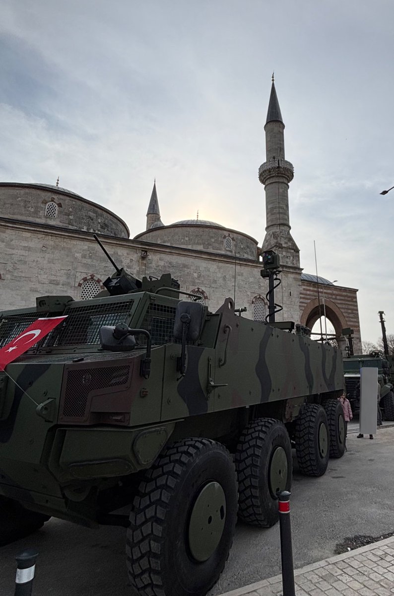 Eğer aşk diye bir şey olmasaydı ben yine de sana aşık olurdum