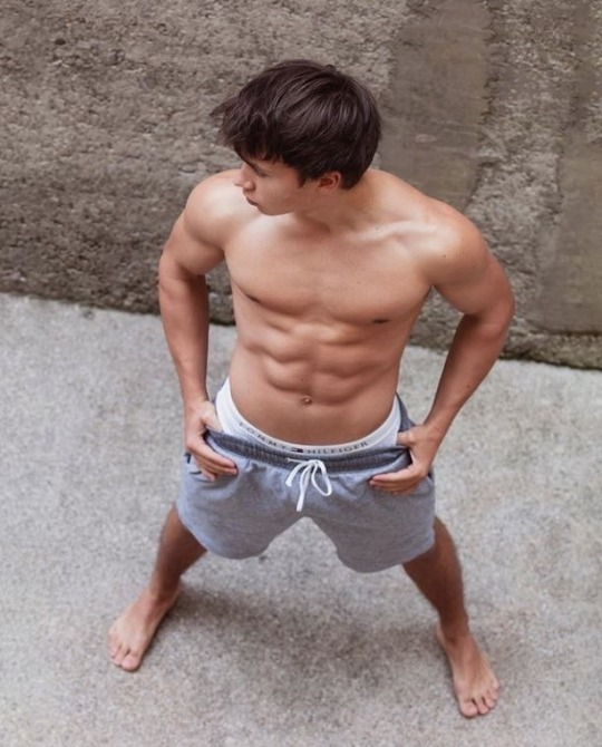 boy for contact tweet media