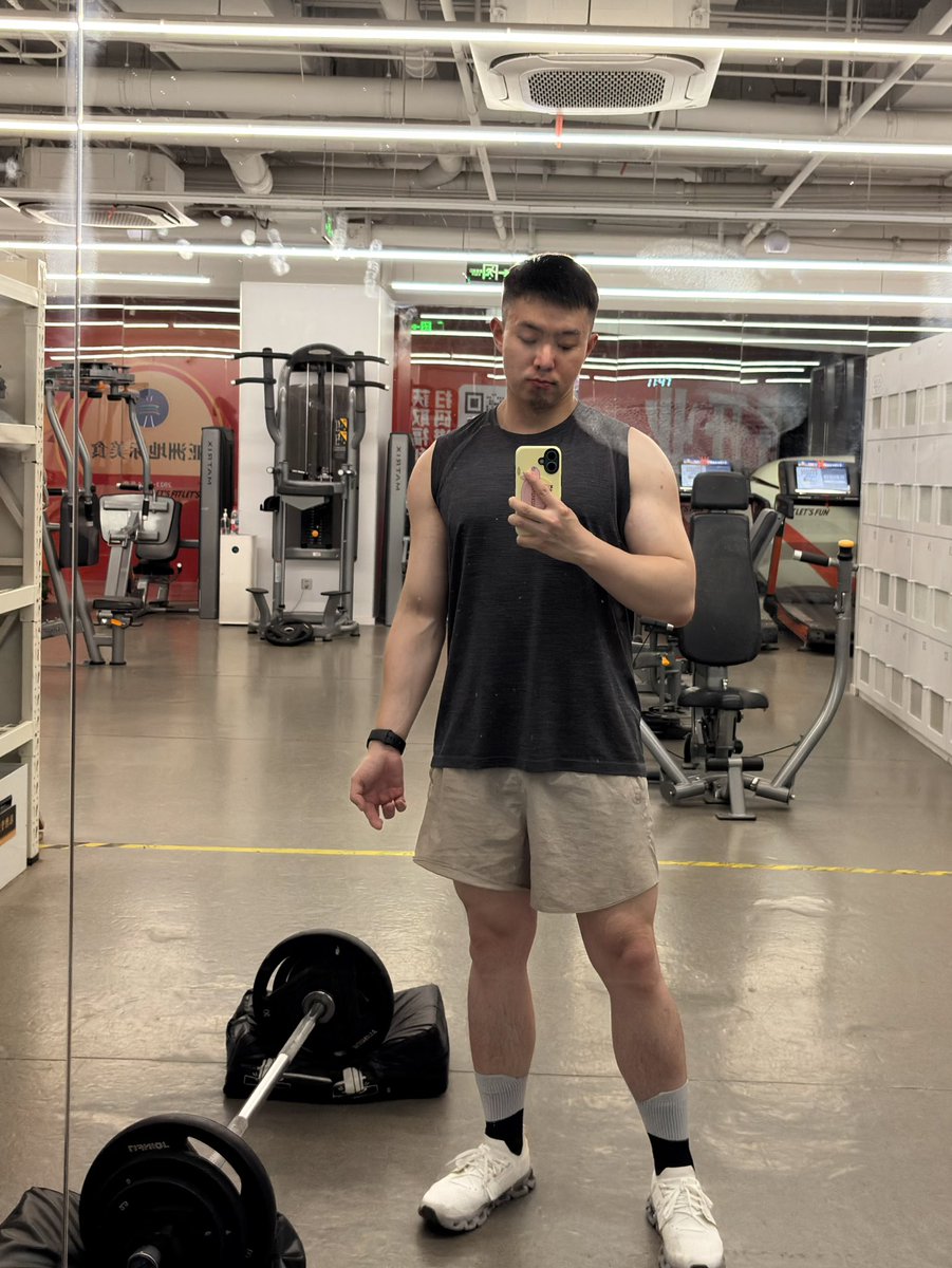 zywgekko tweet media