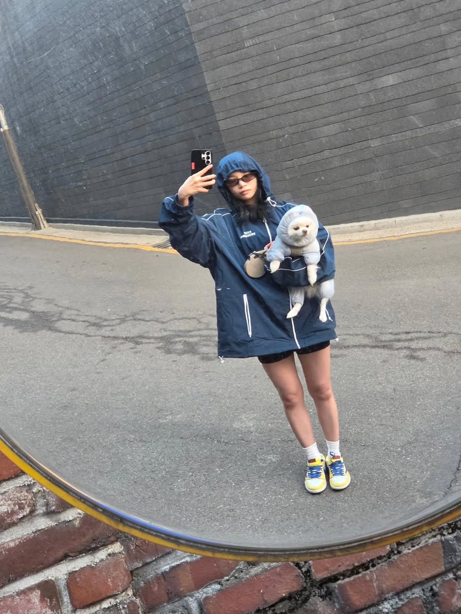 𝐊𝐈𝐌채원 tweet media