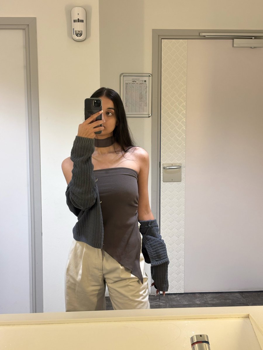 M8 Silis ♡ tweet media