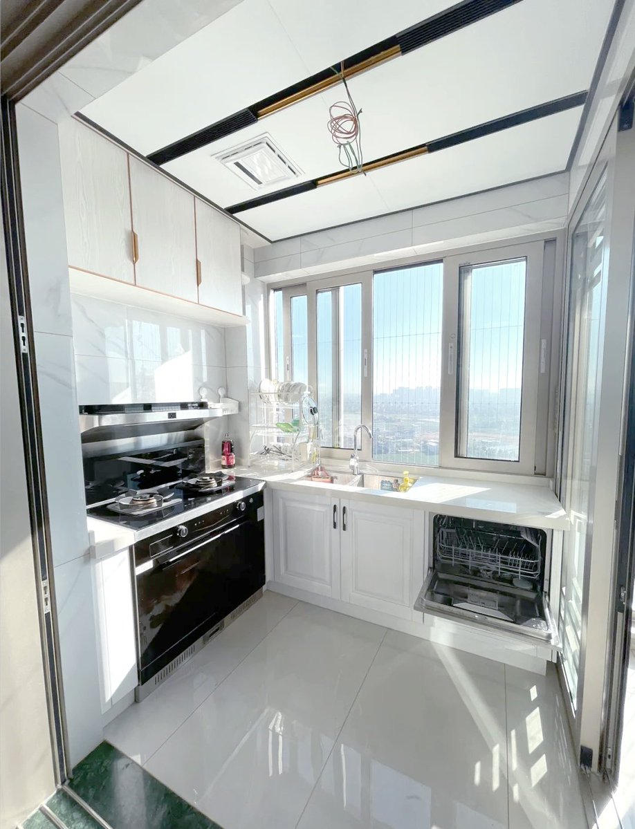 noor coco tweet media