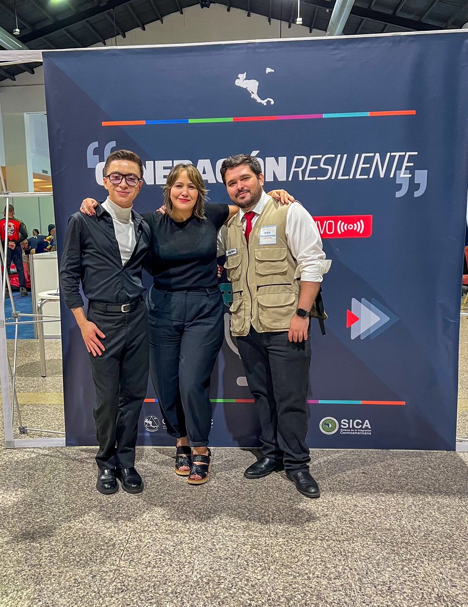 chicanun1's tweet photo. Breve recap del VIII Foro Consultivo Regional de la #PCGIR2026: "podcasteé" en vivo con @CEPREDENAC, apoyé el evento temático de #género y vi a la querida @c0nstanza_s, conocí colegas y me reencontré con gente querida de la GIRD ¡Feliz de comunicar y ser parte de estos espacios! https://t.co/1dpzJ4PuPu
