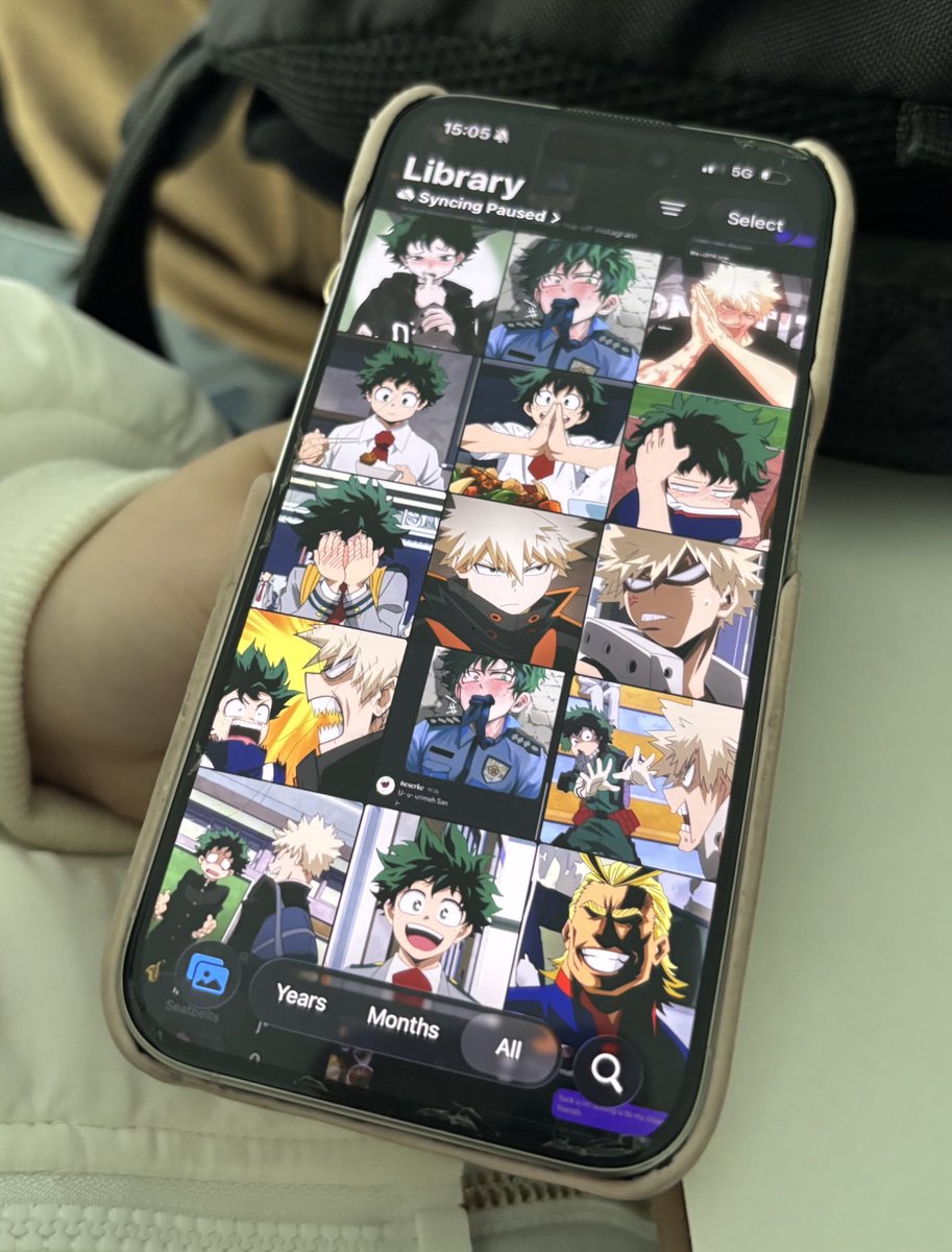 noirizuku's tweet photo. mind you my school friend has never watched mha https://t.co/dmC3hoG3zR