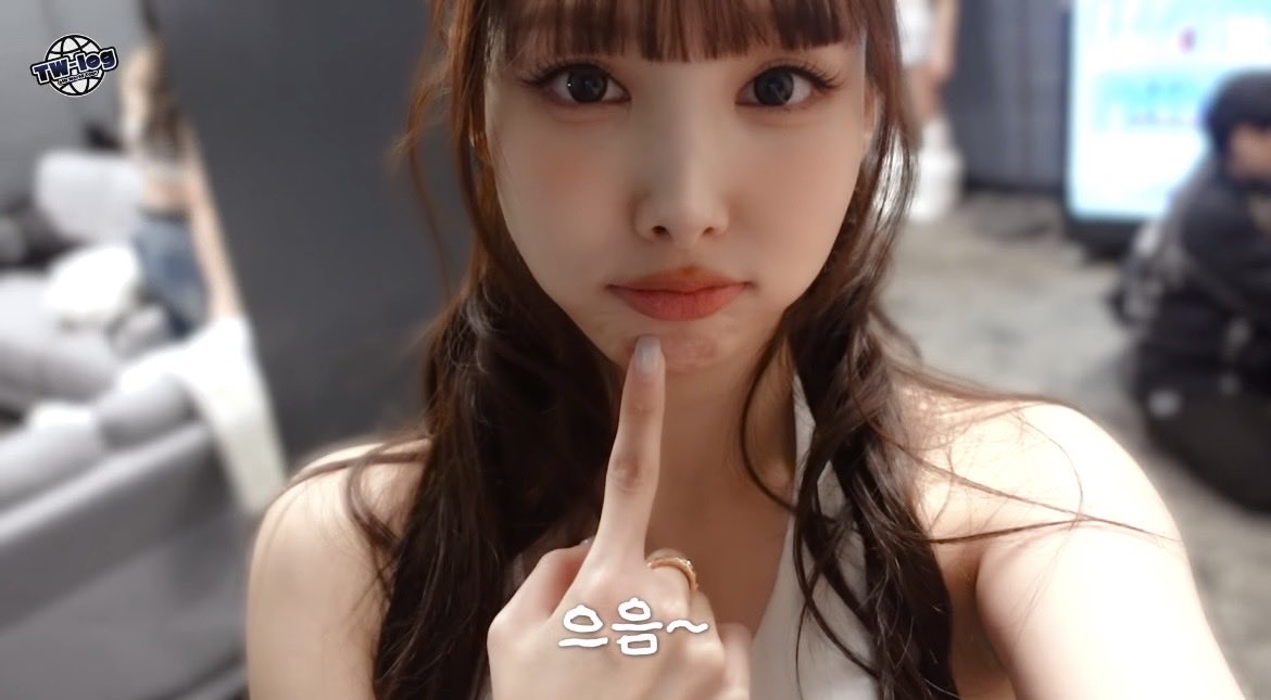 Moon🌙 tweet media