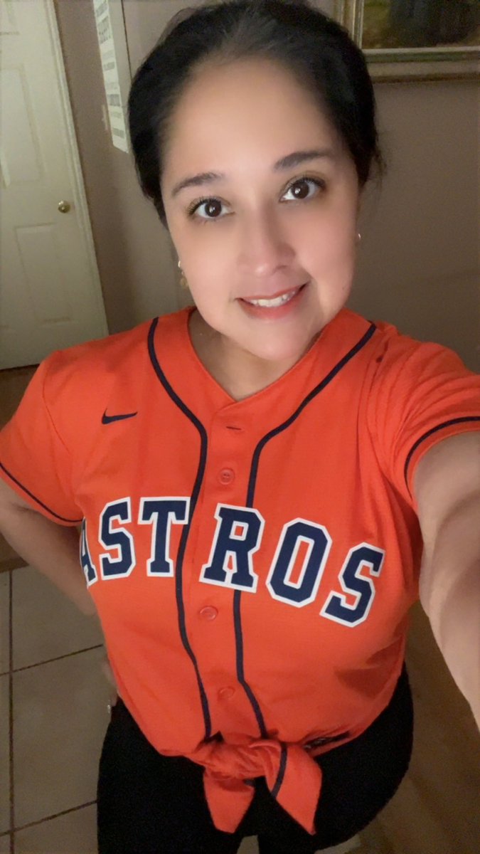 dalmata3's tweet photo. Astros opening day ready !!!! But first !!!! Wisdom tooth extraction!!! 😢😩🤕 Pray for your gurrrlll !!! @astros  #houstonastros https://t.co/xf1hTEaKXd