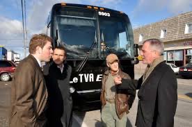 PascalBerube's tweet photo. Il y a 10 ans, Jean Lapierre nous quittait. Nous avions une très bonne relation. Ici en 2008 à mon local électoral. Mon père y était. Le deux me manquent beaucoup. https://t.co/dqcRtooZ5u