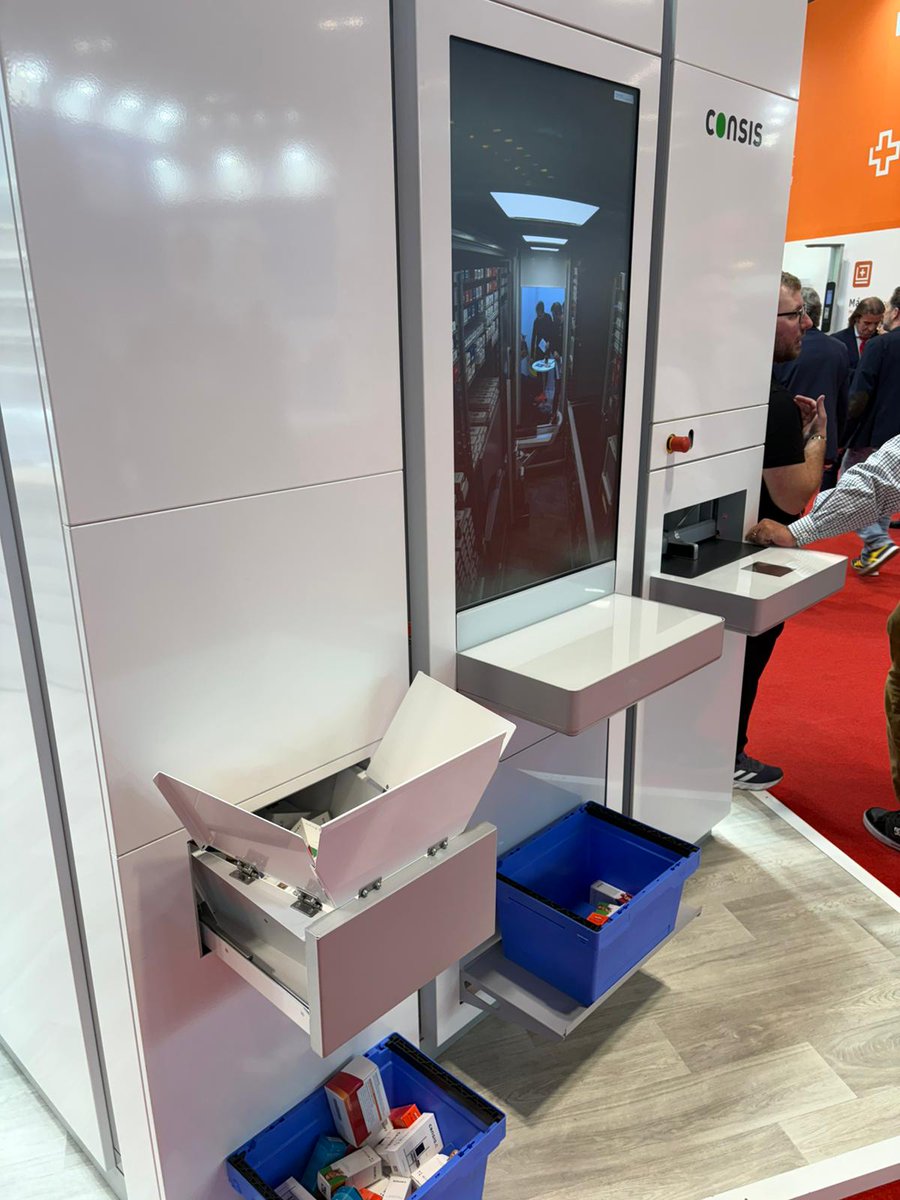 iberent's tweet photo. 📍En @infarma_es hemos visto innovaciones como pantallas informativas o robots de dispensación que impulsan un modelo donde la atención gana peso frente a la gestión operativa.

💡En @iberent acompañamos este cambio con soluciones de #renting flexible y evolutivo para #farmacia. https://t.co/pC3AoV6HHK