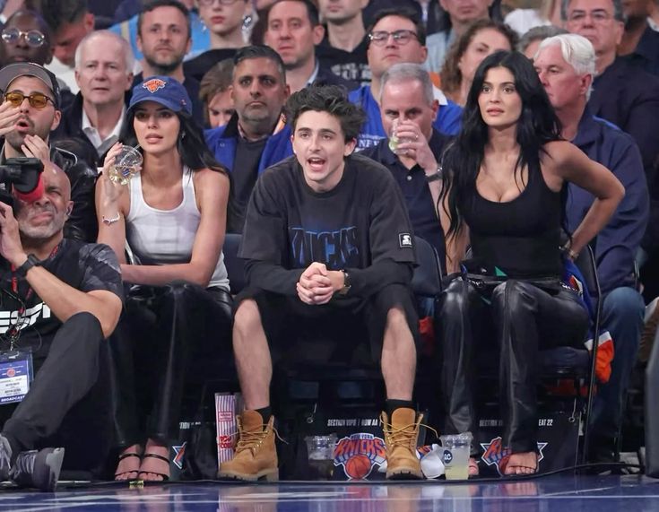 VALLEY Magazine tweet media