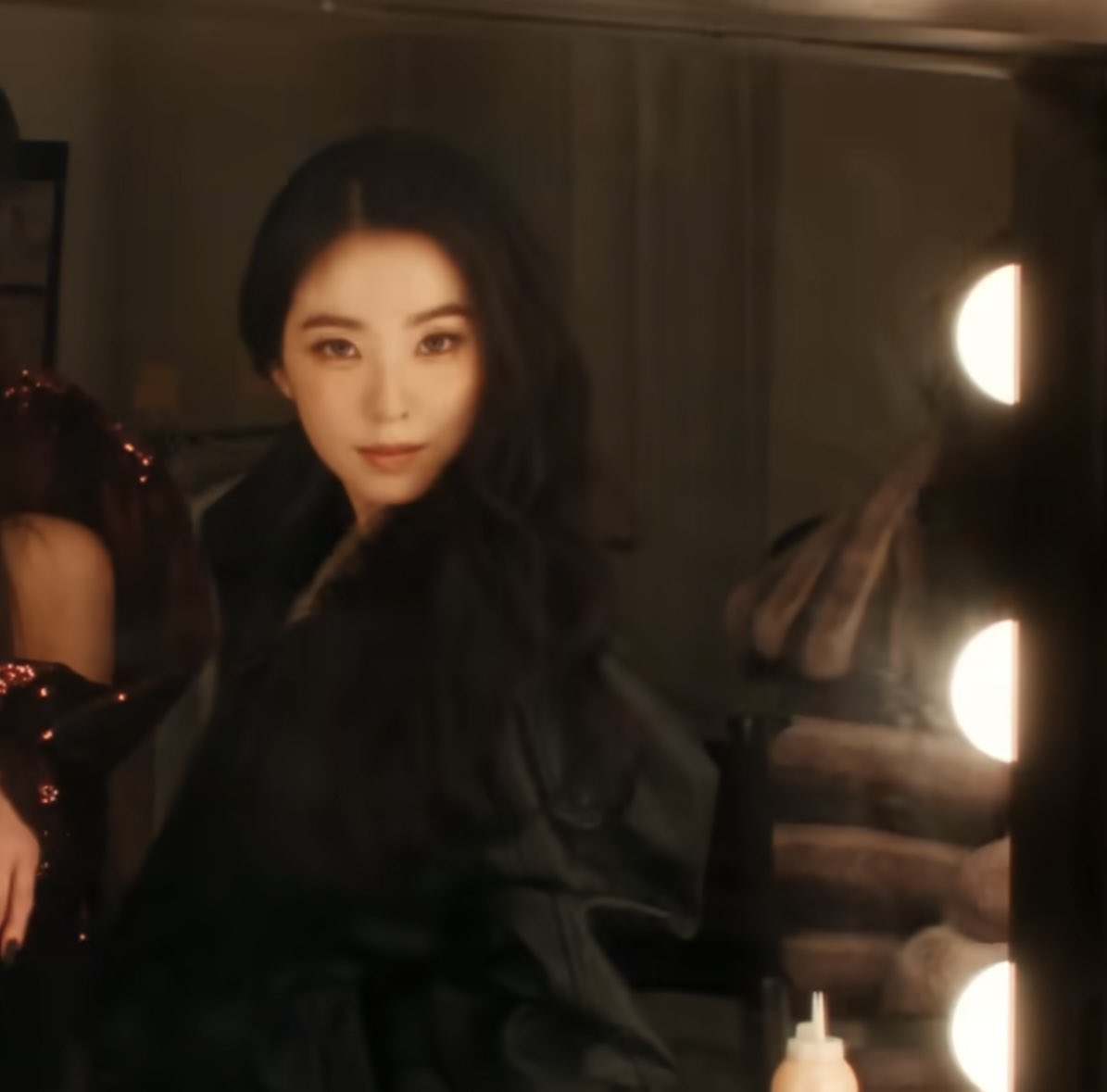 นึกถึงพิเบยุคแบดบอย แต่งหน้าเข้มๆสวยจัด พิกลับมาแล้วน้อง ดูนะดูไว้